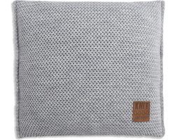 Knit Factory Maxx Sierkussen - Vierkant kussen - Kussen woonkamer - Bank kussen - Decoratie kussen - Licht Grijs - 50x50 cm - Kussenhoes inclusief kussenvulling