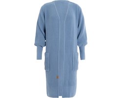 Knit Factory Patty Lang Gebreid Vest Crystal Blue - Gebreide dames cardigan - Lang vest tot over de knie - Lichtblauw damesvest - Pofmouw - 30% wol en 70% acryl - 40/42