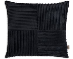 Knit Factory Ritz Sierkussen - Vierkant kussen - Kussen woonkamer - Bank kussen - Decoratie kussen - Modern - Zwart - 50x50 cm - Superzacht - Kussenhoes inclusief kussenvulling