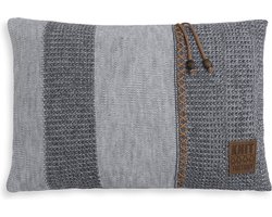 Knit Factory Roxx Sierkussen - Rechthoekig kussen - Kussen woonkamer - Bank kussen - Decoratie kussen - Licht Grijs/Antraciet - 60x40 cm - Kussenhoes inclusief kussenvulling
