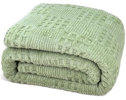 Knuffeldeken 150 x 200 cm, pluizige deken, zachte wafelpiqué sprei, kreukvrije en ademende knuffeldeken, woondeken, sprei voor bank, zeeselbed, 100% polyester, 400 g/m², groen, 100x150cm