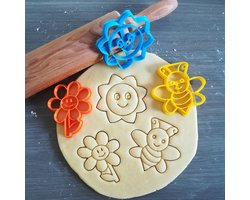 Koekjesvorm | 3-delige set | Lachende Figuurtjes | Bij - Zon - Bloem | Cookie cutter | Uitsteekvorm | Bakvorm | 8cm