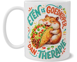 Koffiemok bolle hamster met gigantische taco en grappige quote Eten is goedkoper dan therapie humoristische dieren mok cadeau voor foodies vrienden en studenten vrolijke illustratie voor de koffiehoek of de eettafel