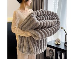 Konijnenbontdeken voor dames, imitatie konijnenbont bankdeken, zacht, warm en dik, geschikt voor slaapbanken in de woonkamer, zacht en comfortabel, pluizig en fluffy (bruin, 150x200 cm / 59x79 inch).