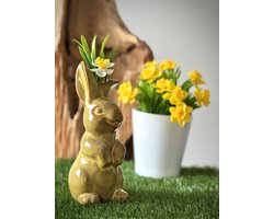 Konijn/paashaas vaasje L Sammie geel 24 cm hoog - decoratief beeld of figuur - thema Pasen - lentecollectie - zomercollectie - cadeau - geschenk - voor binnen - decoratie - interieur - voorjaar