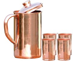 Koperen Kan Set - Waterkan Glazen - Feestelijk Serveren - Handgemaakt Door Artisanten - 1.6 Liter - Goudkleurig