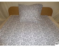 Kora dekbedovertrek 160x200 wit met grijze bloemen, 100% katoen, knoopsluiting