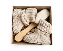 kraam cadeau voor jongen en meisje, met baby borstel