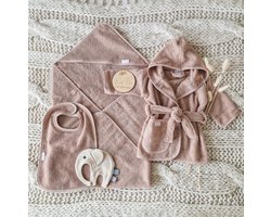 Kraamcadeau giftbox essentials L oud roze - Meisje - Babygeschenkset - Baby cadeau - Kraammand