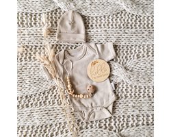Kraamcadeau giftbox essentials XS beige - Jongen - Meisje - Unisex - Babygeschenkset - Baby cadeau - Kraammand