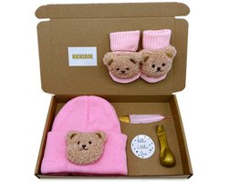 Kraamcadeau meisje - cadeau dreumes - babymuts en roze baby sokjes - brievenbus geschenk - geboortegeschenk - 4 tot 14 maanden - 3 kleuren - cadeau geboorte kind