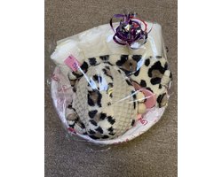 Kraampaketje | Kraam cadeau meisje | Baby | Handgemaakt | Knuffeltje | Friemeldoekje | Bijtring | Rammelaar |