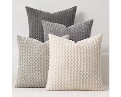 Kraftverdia Kussenhoezen Set – 4 Stuks – 45x45 cm – Corduroy Kussenhoezen – Dubbelzijdig Gestreept – Boho Stijl – Wit, Grijs, Lichtgrijs & Donkergrijs – Verborgen Rits – Neutraal voor Bank & Slaapkamer