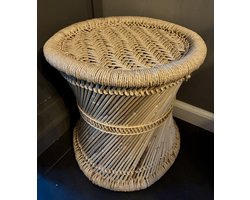 Kruk Bodhi | Ibiza stijl | Woonaccessoire | Woonaccessoires | Landelijke inrichting | Landelijk | Rotan | Riet | Sfeervol | Tuin | Tuinmeubelen | Tuinmeubilair | Tuinmeubel | Bijzettafel | Tafel | Java | Beige | Gevlochten | Inrichting | Zomer | Oké