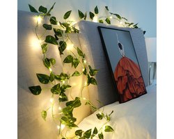 Kunstplant Klimop Slinger Met 20 LED Lampjes - 2 Meter Koperdraad Lichtsnoer - Warm Wit Licht - USB Voeding - Bladeren Slinger Verlichting voor Slaapkamer, Muur, Raam, Feest, Bruiloft en Woondecoratie