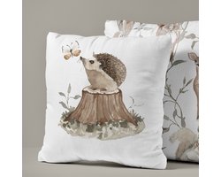 Kussen bosdieren egel en vlinder-Kinderkamer decoratie-Kinderkamer accessoires-Kussen bosdieren aquarel-Kussen incl binnen kussen-maat 40x40
