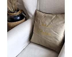 Kussen Kussenhoes met tekst bedrukt cadeau tekstbord plekje oma| oma’s plekkie | beige met opdruk goud | 50x50 cm | Moederdag verjaardag vrouw