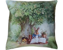 Kussenhoes - bedruk - konijn leest boek - haas onder grote boom - zacht - 40 x 40 cm