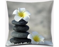 Kussenhoes Zen / Spiritueel Zwarte stenen met witte bloemen