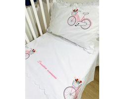 Kussensloop met een roze fiets geborduurd /Pillowcase with a pink bicycle embroidered 35 x 50 cm