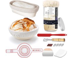 KZQ De zuurdesemstarterkit is een hulpmiddel voor het bakken van zuurdesembrood. De kit bevat 700 ml zuurdesemstarter, ronde en ovale fermentatiemandjes van 23 cm en 25 cm, een siliconen bakmat en een complete set bakaccessoires.