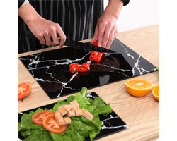 La Bora - Glazen Snijplank - Glas Snijplank met Marmeren Motief - 4 in 1: Aperitief Bord - Snijden - Serveren - Sushi plank - Koken - 40 x 30 cm - UV Gelaagd Glas - Dienblad - Anti-Slip - Zwart