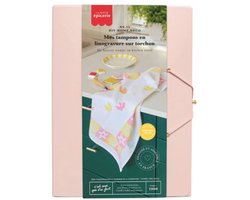 La Petite Epicerie DIY HOME DECOR KIT "MY LINOCUT STAMPS ON TEA TOWELS/MIJN LINOCUT STEMPELS OP THEEDOEKEN" | Creatieve | Hobbyset | creatief startpakket | kinderen en volwassenen