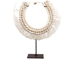 Large Shell Necklace | Schelpenornament | Woondecoratie | 35 x 9 x 40 cm