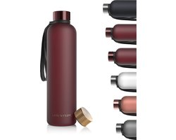 LARS NYSØM Blæst Ultralichte tritan-waterfles 1000ml - BPA-vrij, lekvrij, geschikt voor koolzuurhoudende dranken - Inclusief 2 deksels (Berry Red/Gold)