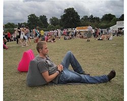 Lazy (Wicked) Wedge opblaasbaar loungekussen/stoel GRIJS