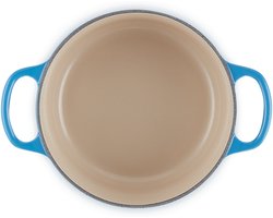 Le Creuset Braadpan Signature Azure – Ø 20 cm / 2,4 Liter – Ronde Gietijzeren Braadpan in Heldere Azuren Tint – Voor Dagelijkse Gerechten – Geschikt voor Inductie, Oven en BBQ – Duurzaam Emaille met Ergonomische Handgrepen