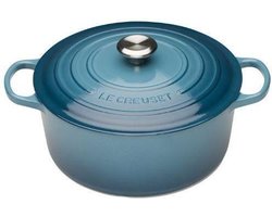 Le Creuset Braadpan Signature Deep Teal – Ø 20 cm / 2,4 Liter – Gietijzeren Stoofpan met Diepblauwe Emaille – Inductie- en Ovenbestendig – Compacte Pan voor Dagelijks Gebruik – Kleurvast en Duurzaam – Perfect voor 2 à 3 Personen