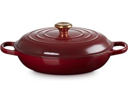 Le Creuset Braadpan Signature Garnet – Ø 30 cm / 3,5 Liter – Dieprode Gietijzeren Stoofpan – Royale Maat voor Gezin of Feest – Voor Stoven, Braden of Risotto – Inductie- en Ovenbestendig – Luxe Emaille in Garnet Rood