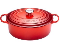 Le Creuset Braadpan Signature Ovaal Kersenrood – Ø 31 cm / 6,3 Liter – Grote Gietijzeren Stoofpan – Ovale Vorm voor Braadstukken en Gevogelte – In Levendige Rode Emaille – Voor Oven, Inductie en Groot Gasfornuis