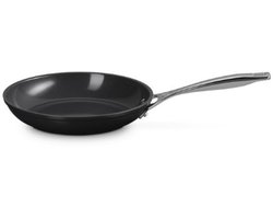 Le Creuset Essential Keramische Koekenpan - 24 cm