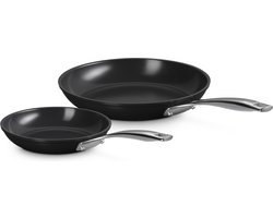 Le Creuset Koekenpannenset Essential Non-Stick Ceramic - 20 cm & 26 cm - Keramische Antiaanbaklaag - Geschikt voor Inductie en Alle Warmtebronnen - Vaatwasmachinebestendig (Handwas Aanbevolen)