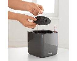 LECHUZA plantplaat - De praktische plantplaat biedt de mogelijkheid om al aanwezige bakken met stickbewatering (o.a. OJO, CUBE 14/16) in een permanente beplanting met bewateringssysteem met LECHUZA-PON om te toveren.