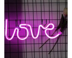 LED Love Lamp – Neon Roze –Wandmontage - Batterij – Sfeerverlichting voor Mancave, Bar of Slaapkamer – Decoratieve Tafellamp - BPK