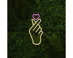 LED Neon Decoratie Verlichting - Klikkende Vingers met Hart - 18 x 18 x 4 cm - Neon Verlichting Vingers - Neon Party - Bar Decoratie - Geel
