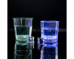 LED Verlichte Drinkglazen - Lichtgevende Glazen - Glow In The Dark Glazen - Kerstdecoratie - Set van 6
