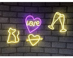 LED wandlampen met neonlicht - Set van 4 stuks - Kat / Hart+Love / Glazen / Hart+Pijl - roze & warm wit neon licht - Werken op batterijen en/of USB - Wandlamp - Decoratieve verlichting - Woonaccessoires