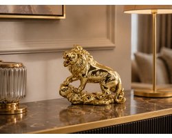 Leeuw Beeld Goud – Gouden Leeuw Standbeeld – Luxe Decoratief Dierenbeeld – Glanzend Polyresin Interieur Accessoire – Woondecoratie voor Woonkamer, Kantoor, Hal, Dressoir en Wandplank – 20 x 8 x 25 cm