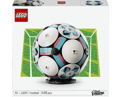 LEGO Editions Voetbal - 3D-display bouwpakket met mini-stadion - Verjaardagscadeau voor jongens, meisjes en voetbalfans vanaf 10 jaar - 43019