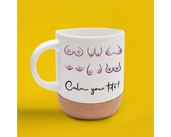 Leuke mok - grappige mok - Calm Your Tits - origineel design - hand bedrukt herbruikbare mok - to go - reisbeker - koffietijd - teatime - afneembare kurken onderzetter