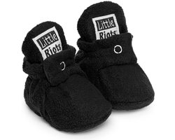 Little Riots - babyslofjes - antislip - fleece stepper - zwart - slofjes voor je baby, dreumes en peuter voor jongens en meisjes - 12-18 Maanden (13cm) - schoenmaat 20-21