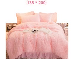 Livano Teddy Dekbedovertrek - Fleece Dekbedovertrek - Fluffy Dekbedovertrek - Pluche - Dekbed - Deken - Inclusief Kussens - Licht Roze 135x200cm