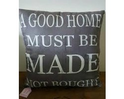 Long Island Living - kussen met tekst - a good home - 40 x 40 cm