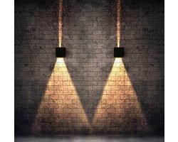 LotaHome - Wandlamp - Voor Binnen en Buiten - Compleet Waterdicht - Met Bewegingssensor - Met Dag en Nacht Sensor - Instelbare Stralingshoek - Muurlamp - Buitenlamp - Tuinlamp - Terrasverlichting - Energiezuinig - Roestvrij - 10x10x10cm - Zwart