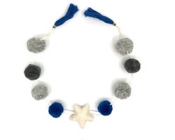 Luna-Leena duurzame ster mini slinger pompom blue/grey - L75cm - 100% wol pompom 3ø cm - handgemaakt in Nepal, blue, grijs, party slinger, star, kerstster, garland, verjaardag, kerstboomversiering, babyshower, kerstcadeau, kerstster, cadeau