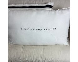 Luna & Lola | XXL Linnen Sierkussen + Vulling | 90x50 cm | Don’t Talk Just Kiss Me | Wit